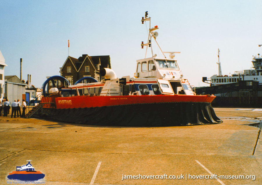 AP1-88 hovercraft promotional day by BHC -  (credit: The <a href='http://www.hovercraft-museum.org/' target='_blank'>Hovercraft Museum Trust</a>).